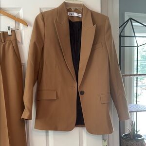 Zara Tan Sport Coat with Tailored Fit and Notched Lapels XS